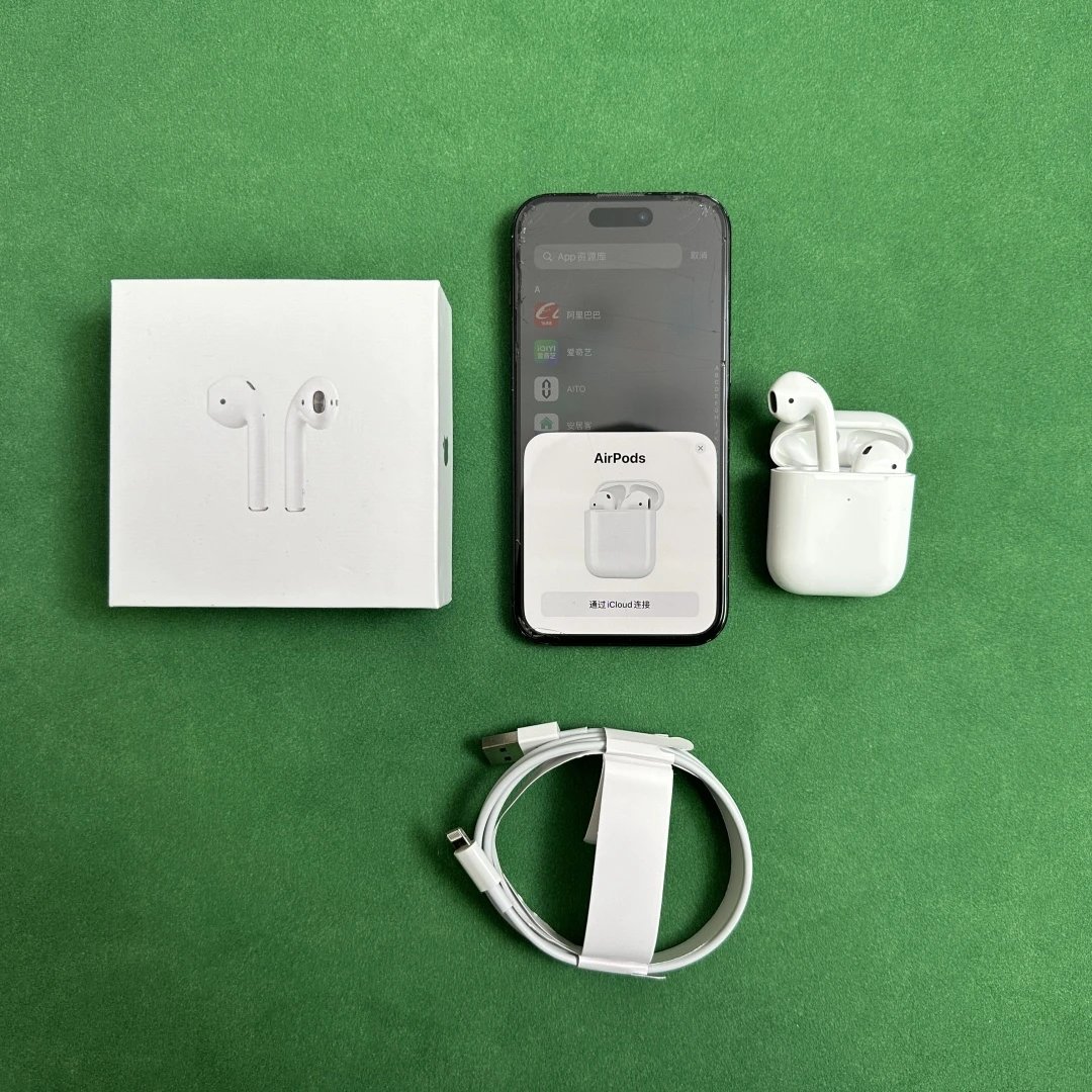 AirPods (Second Generation)