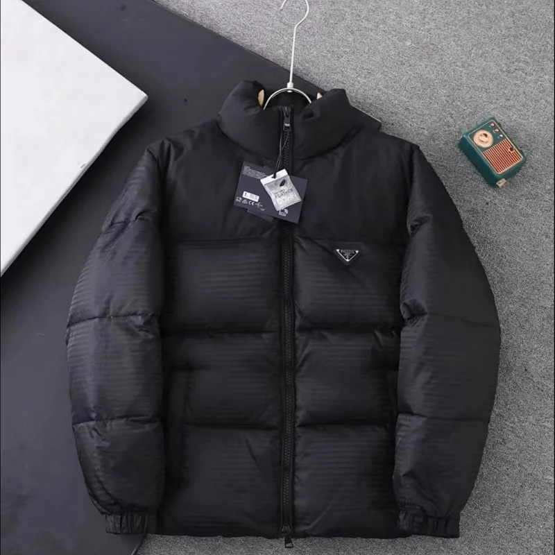 短款羽绒服蜜蜂小标黑 黑领