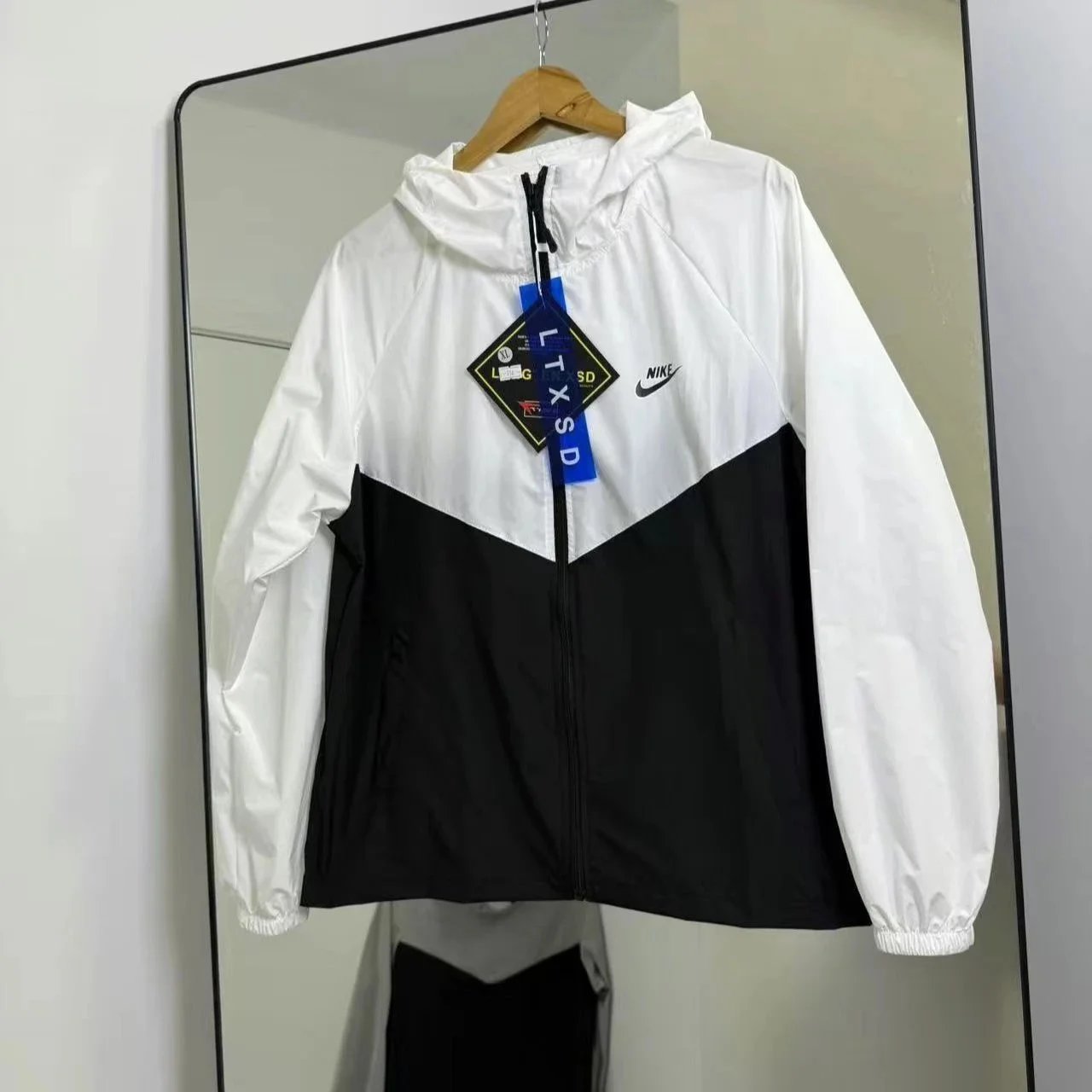 Nike Jacket 8